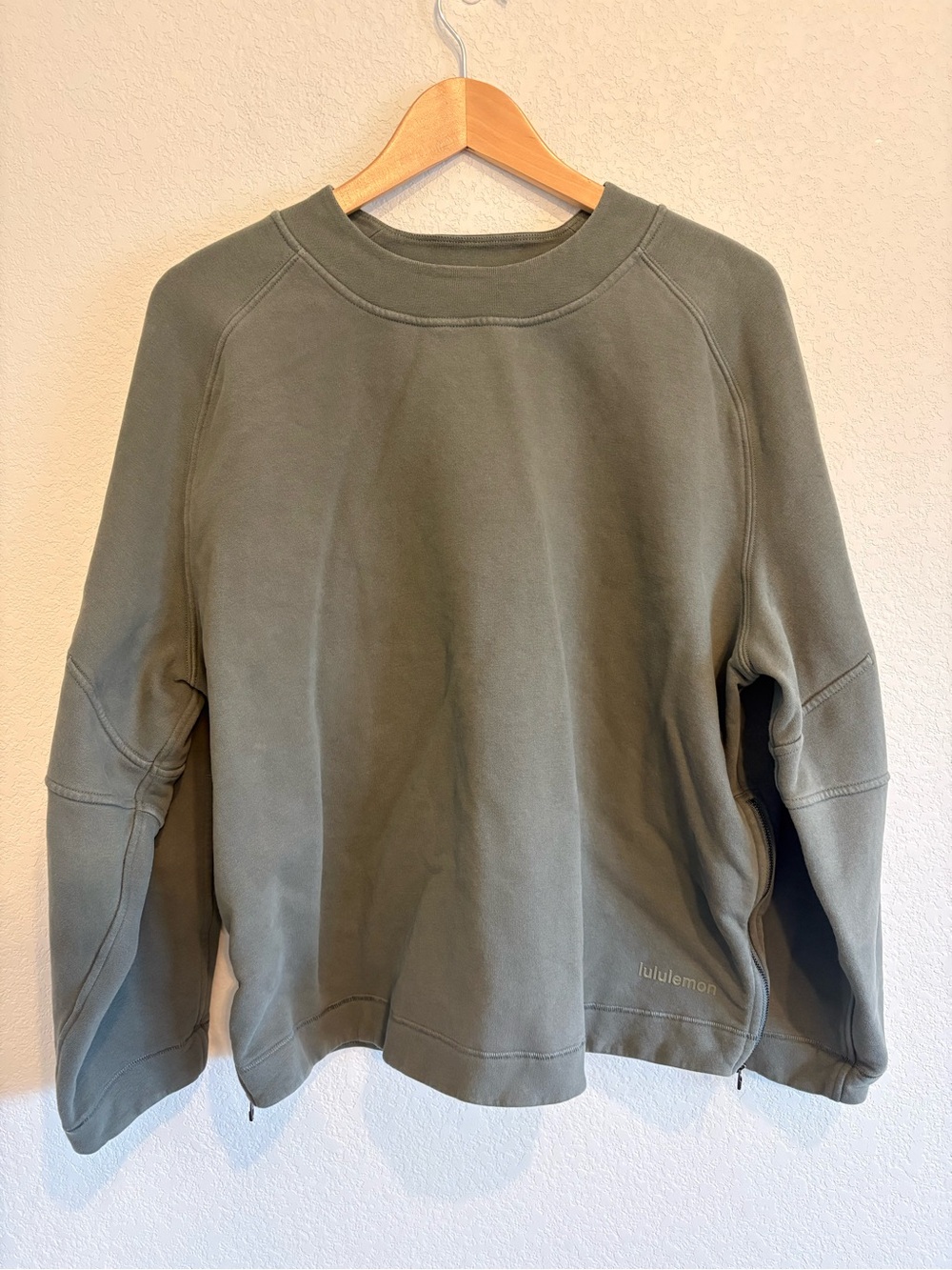 Lululemon Olive Green Zip Sleeve Pullover Sweatshirt Crewneck Oversized - Picture 2 of 12